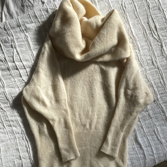 Acne Studios Daze Mohair Pearl White Wool Knit Sweater - Picture 5 of 12